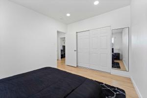 Gallery image of Your home away from home - Norwalk 2B1B in Norwalk +6 photos