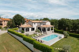 Πισίνα στο ή κοντά στο Villa Maria Markovici