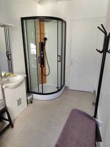 Ένα μπάνιο στο O'Couvent - Appartement 222 - 1 chambre - 71 m2 - Deuxième étage