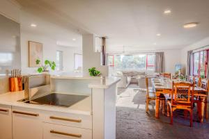 Kuchyň nebo kuchyňský kout v ubytování Hilton Retreat