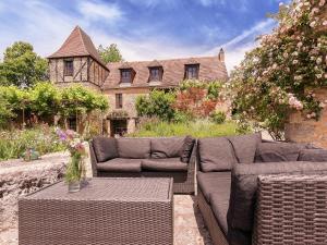 Posezení v ubytování Country House in Dordogne near Lascaux Cave