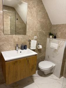 Ένα μπάνιο στο WoodAvenue +17 φωτογραφίες