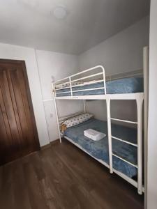 Ένα ή περισσότερα κρεβάτια σε δωμάτιο στο La Molnera +26 φωτογραφίες