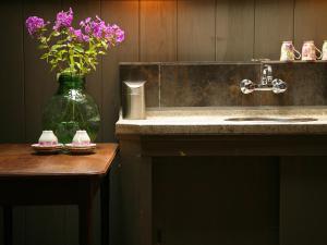Ảnh trong thư viện ảnh của Farmhouse in Reest Valley with Sauna & Hot Tub ở Balkbrug +32 ảnh