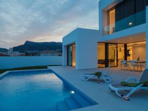 Πισίνα στο ή κοντά στο Villa in Calpe with Pool near Beach