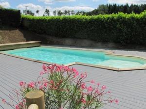 Bazén v ubytování Mobil-home avec terrasse pour 4 personnes - API-1-52-663 nebo v jeho okolí + 20 fotografií