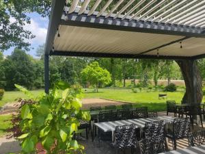 Κήπος έξω από το Chalet sur pilotis avec terrasse - 5 personnes - API-1-52-505