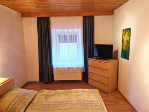 Μια τηλεόραση ή/και κέντρο ψυχαγωγίας στο Apartment in Arnoldstein in the border triangle
