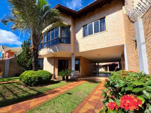 Foto de Casa 4 suítes em bairro nobre de Foz