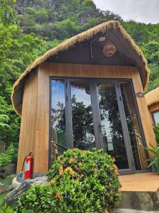 Φωτογραφία από το άλμπουμ του Trang An Royal Bungalow σε Νιν Μπιν