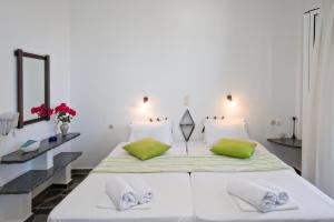 Foto dalla galleria di Parathyro Sto Aigaio 1 a Città di Tinos Altre 55 foto