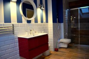 Kúpeľňa v ubytovaní Apartamenty Sailor i Comfort House Giżycko