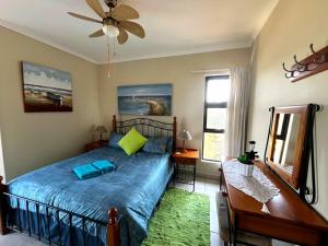 Katil atau katil-katil dalam bilik di Seaside Serenity 6 Bondi Beach