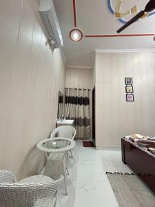 Χώρος καθιστικού στο Private room -Tulsi Homestay