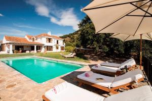 Πισίνα στο ή κοντά στο Villa Gaucin