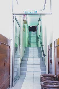 ナイロビにあるKAPOK HOTEL & Accommodationのギャラリーの写真 +2枚の写真