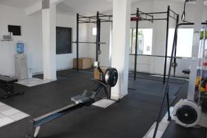 Fitness centrum a/nebo fitness zařízení v ubytování Seven Crown Express & Suites by Kavia