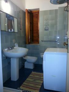 Phòng tắm tại Residence Mareblu +88 ảnh