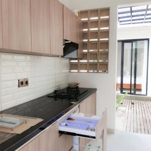Kuchyň nebo kuchyňský kout v ubytování 1Br Private Villa - Celuk Gianyar