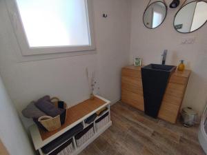 Φωτογραφία από το άλμπουμ του Studio cosy près de La Rochelle σε Saint-Médard-dʼAunis