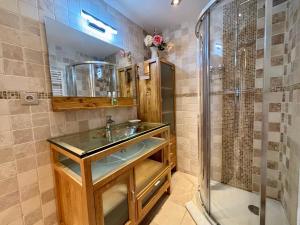 Ένα μπάνιο στο Fioles 19 - Appartement face au lac de Vonnes +21 φωτογραφίες
