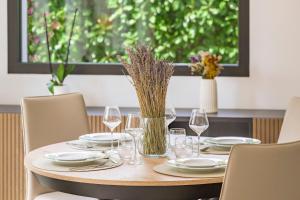 Drinks på Valescure Sun, Pines & Golf Retreat + 32 billeder