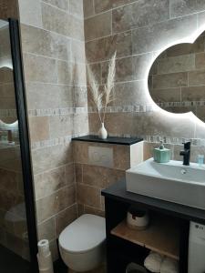 Koupelna v ubytování Cassis 4 pers Vue Mer Wifi Piscine Parking Tennis