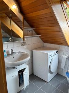 Ảnh trong thư viện ảnh của 3,5 Room Apartment ở Weinsberg +5 ảnh