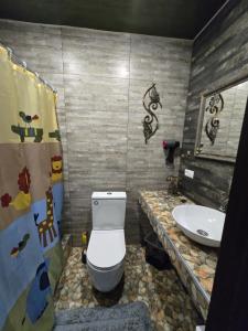 Photo de la galerie de l'établissement LADA HOTEL - Wine & Gourmet STAY, à Yeghegnadzor