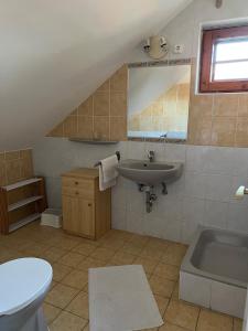 Bilik mandi di Apartment house Hévíz +7 gambar