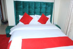 Ένα ή περισσότερα κρεβάτια σε δωμάτιο στο Grace Luxury Suites +2 φωτογραφίες