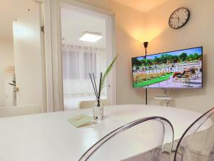 Televisor o centre d'entreteniment de Suwon Haewol Stay
