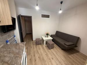 Ruang duduk di Green Home