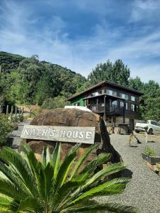 Landskap semula jadi dekat dengan chalet