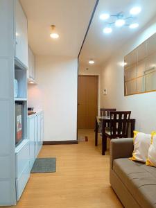 Kuchyň nebo kuchyňský kout v ubytování CozyLuxe Staycation at Pine Suites Tagaytay by Crown Asia