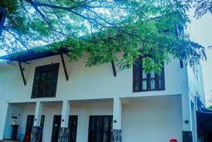 Bangunan di mana terletaknya hotel