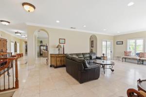 Χώρος καθιστικού στο City View Rancho Palos Verdes Home