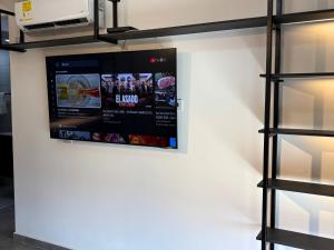 Gallery image of Apartment with WiFi Downtown Cali in Cali