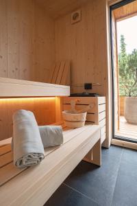 サンタ・クリスティーナ・ヴァルガルデーナにあるLa Tambra - Hotel Lodgeのサウナ(タオル2枚付) +69枚の写真
