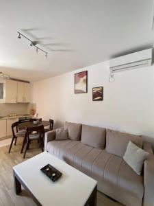 Posezení v ubytování Sunrise Apartments 1