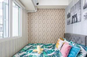 Katil atau katil-katil dalam bilik di Cozy Staycation at Green Residences +20 gambar