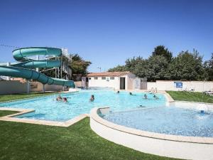 Fotografie z fotogalerie ubytování Chalet 2 chambres avec terrasse aux Achards - API-1-52-686 v destinaci La Mothe-Achard + 14 fotografií