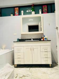Φωτογραφία από το άλμπουμ του Nyumbani place that means home στο Σίδνεϊ +12 φωτογραφίες