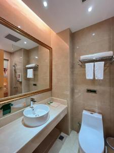 Koupelna v ubytování Vienna Hotel Shenzhen Longgang Dayun Center Branch