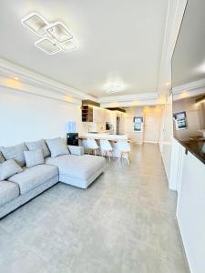 Gallery image of Lecheria Oceanfront Escape - Pool, View & Relax in Morro de Barcelona