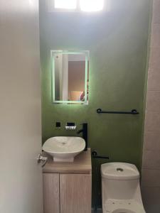 Un baño de RC Studio loft san Jerónimo