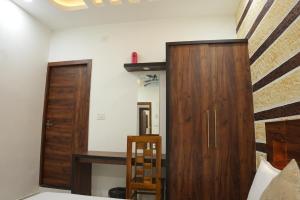 Afbeelding uit fotogalerij van CliffNest Stay in Ramakkalmedu