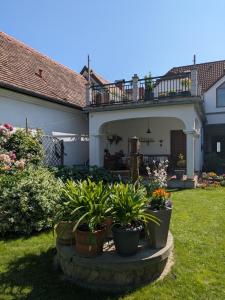 Fotografie z fotogalerie ubytování Irmgards Ferienwohnung v destinaci Unterretzbach + 20 fotografií