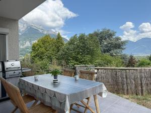 Nespecifikovaný výhled na hory nebo výhled na hory při pohledu z apartmánu