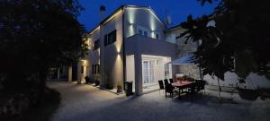 Tòa nhà nơi căn hộ tọa lạc